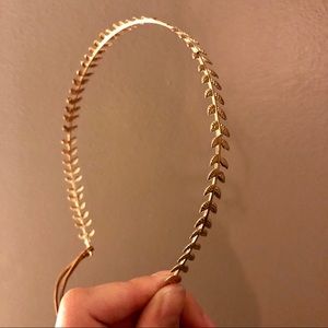 Delicate Francesca’s headband